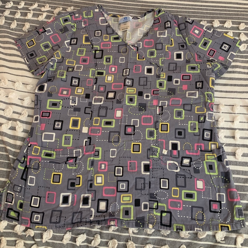 Women’s scrub top